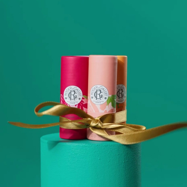 ROGER GALLET FLEUR DE FIGUIER COFRE DE NAVIDAD BÁLSAMO LABIAL + CREMA DE MANOS - Imagen 4